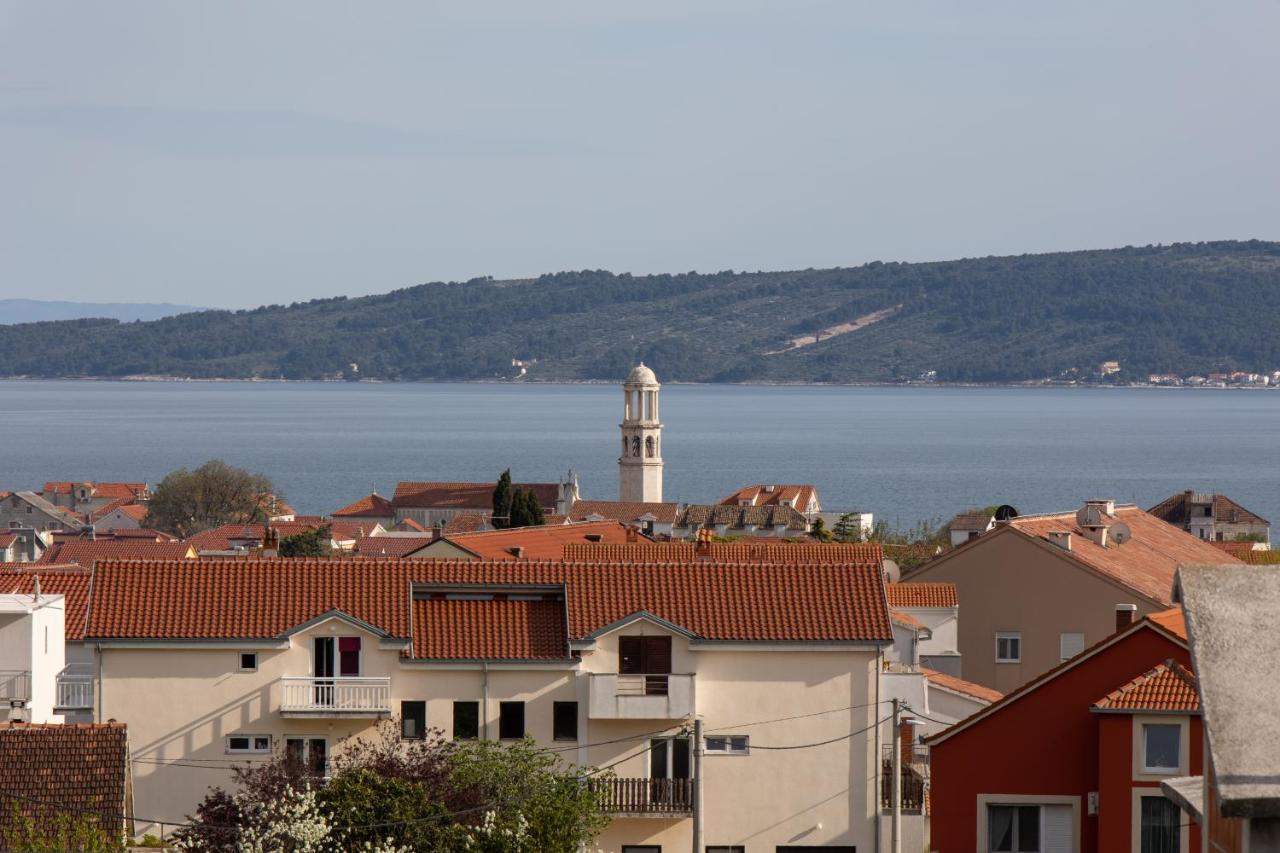 Rooftop New Castel 2023 Kastela Bagian luar foto