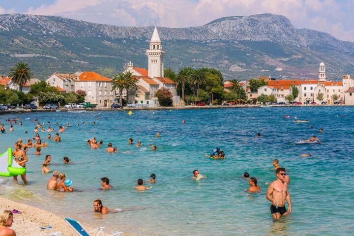 Rooftop New Castel 2023 Kastela Bagian luar foto