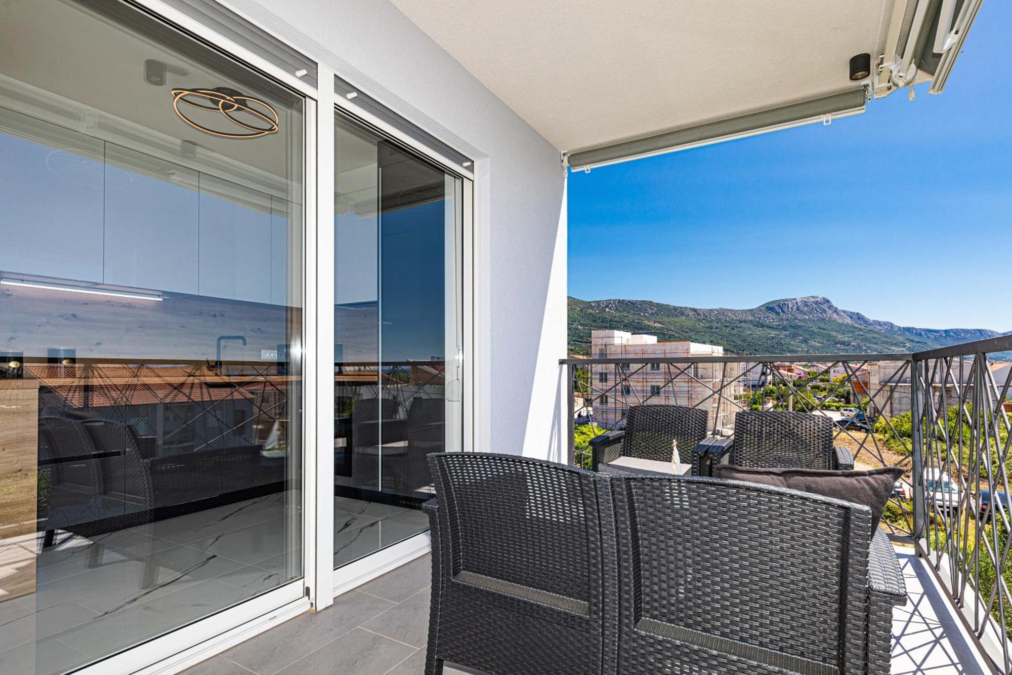 Rooftop New Castel 2023 Kastela Bagian luar foto