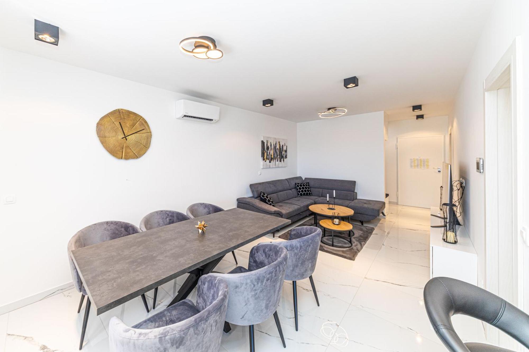 Rooftop New Castel 2023 Kastela Bagian luar foto